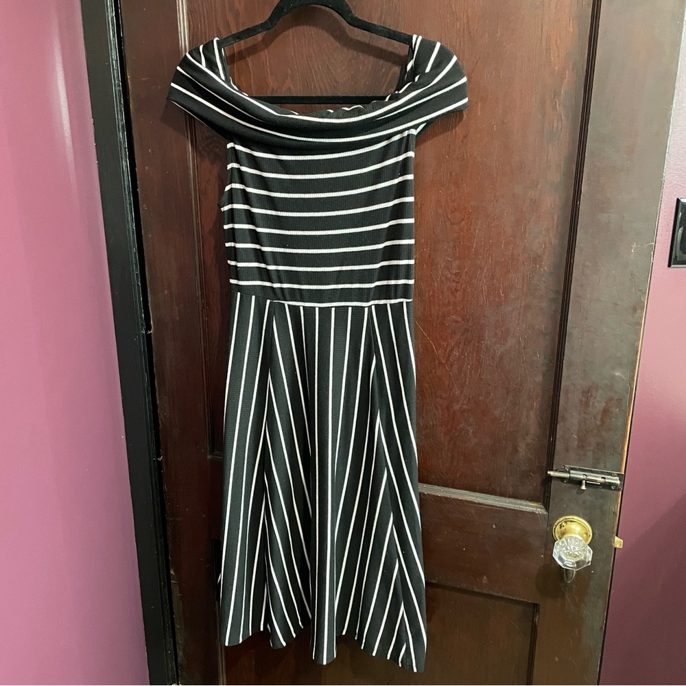 Mossimo Medium Black and White Swing Off the Shoulder Dress